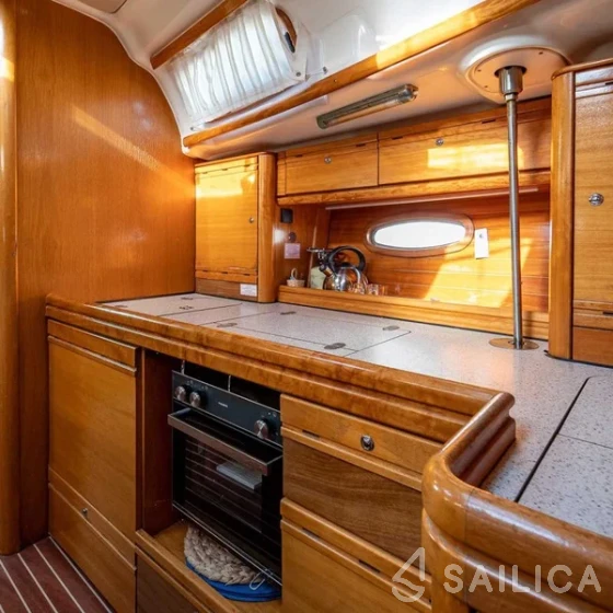 Bavaria 39 Cruiser - Yacht Charter Sailica