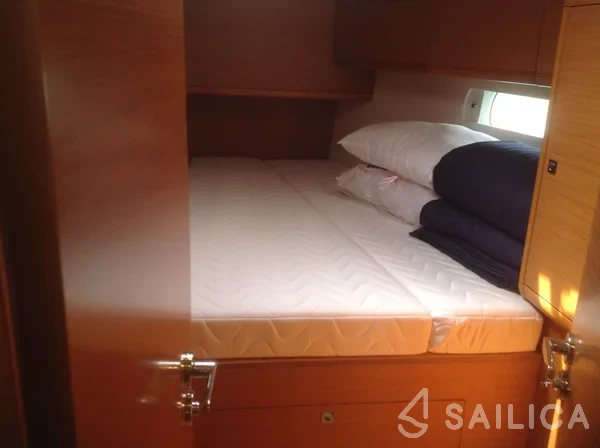 Sun Odyssey 519 - Yacht Charter Sailica