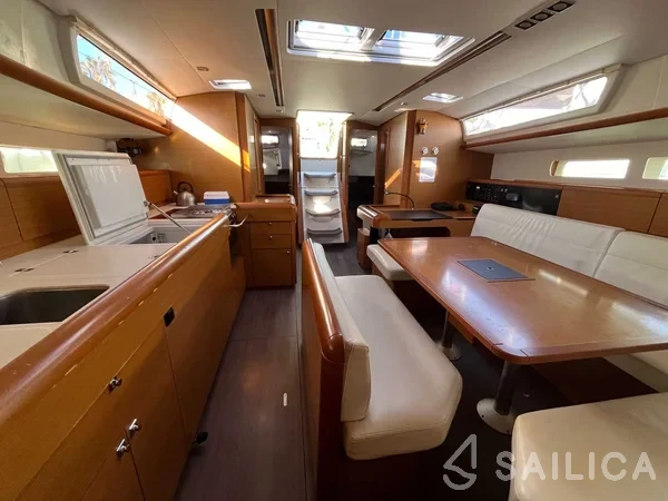 Sun Odyssey 519 - Yacht Charter Sailica