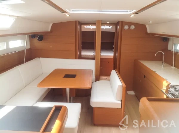 Sun Odyssey 519 - Yacht Charter Sailica