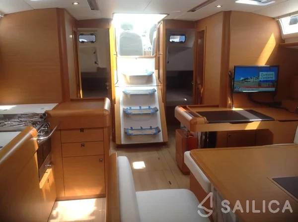 Sun Odyssey 519 - Yacht Charter Sailica