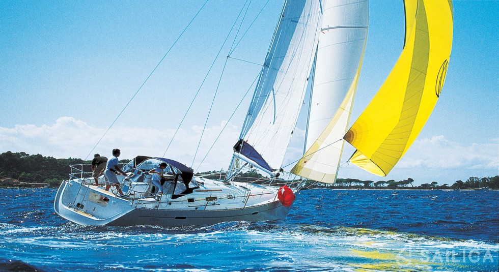 Oceanis 343 - Yacht Charter Sailica