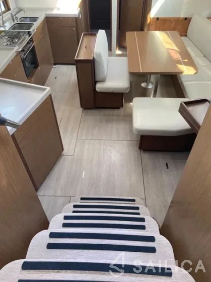 Oceanis 46.1 - Yacht Charter Sailica