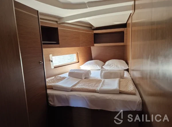 Oceanis 46.1 - Yacht Charter Sailica
