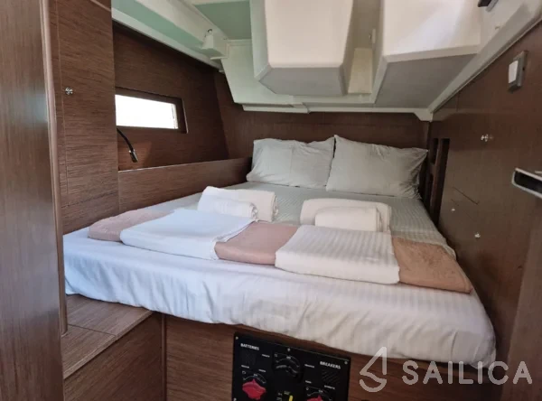 Oceanis 46.1 - Yacht Charter Sailica