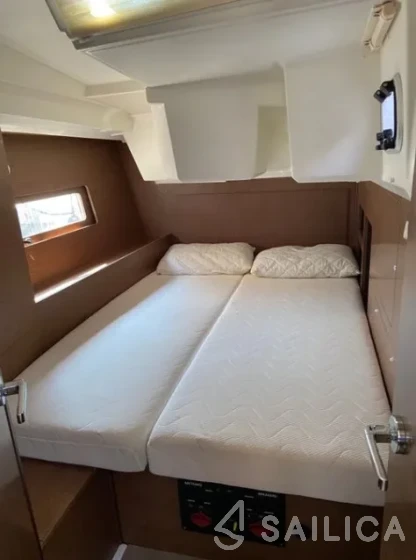 Oceanis 46.1 - Yacht Charter Sailica