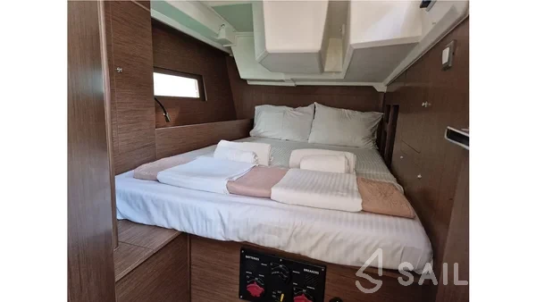Oceanis 46.1 - Yacht Charter Sailica