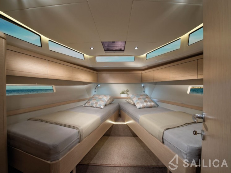 Greenline 39 - Yacht Charter Sailica