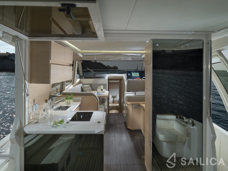 Greenline 39 - Yacht Charter Sailica