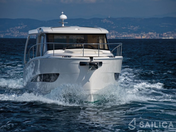 Greenline 39 - Yacht Charter Sailica