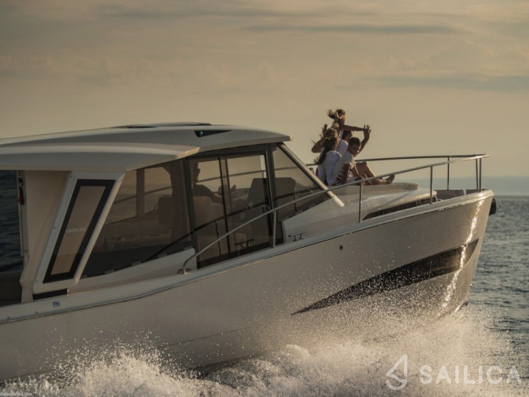 Greenline 39 - Yacht Charter Sailica