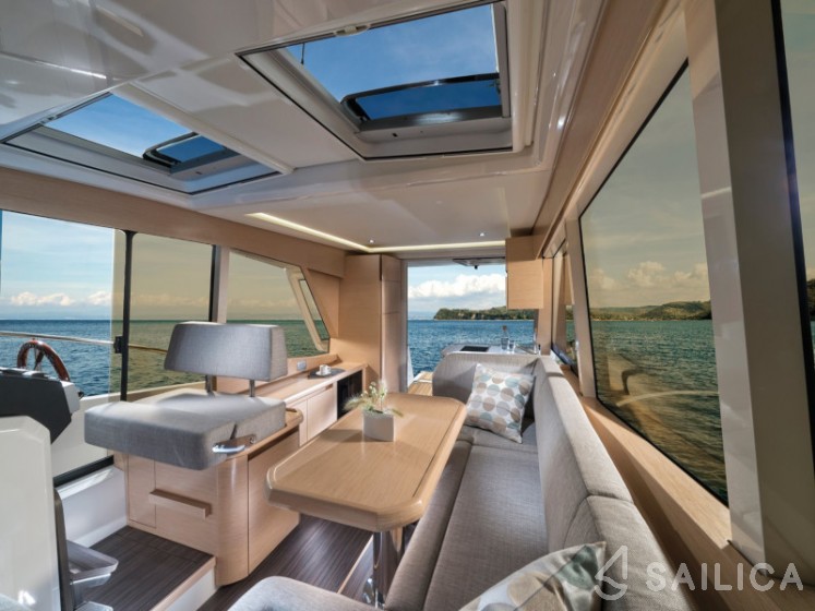 Greenline 39 - Yacht Charter Sailica