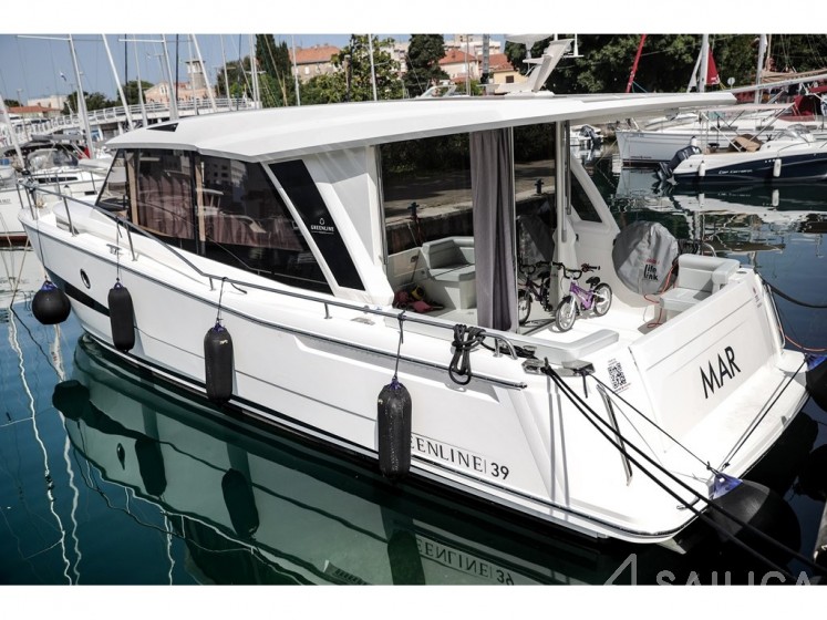Greenline 39 - Yacht Charter Sailica