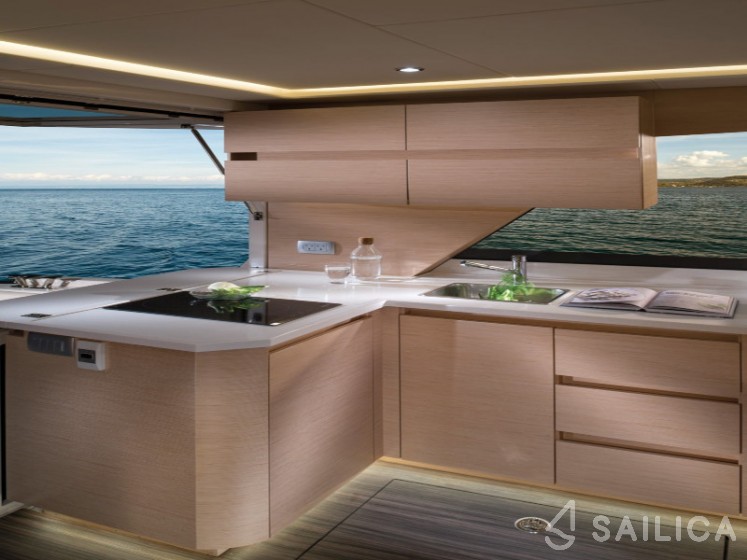 Greenline 39 - Yacht Charter Sailica
