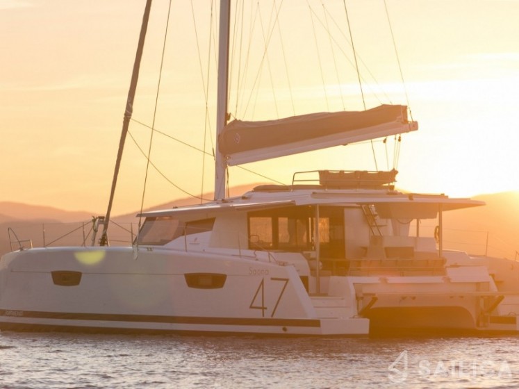 Saona 47 - Yacht Charter Sailica