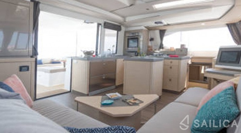 Saona 47 - Yacht Charter Sailica