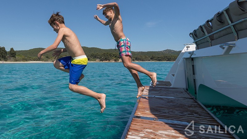 Saona 47 - Yacht Charter Sailica