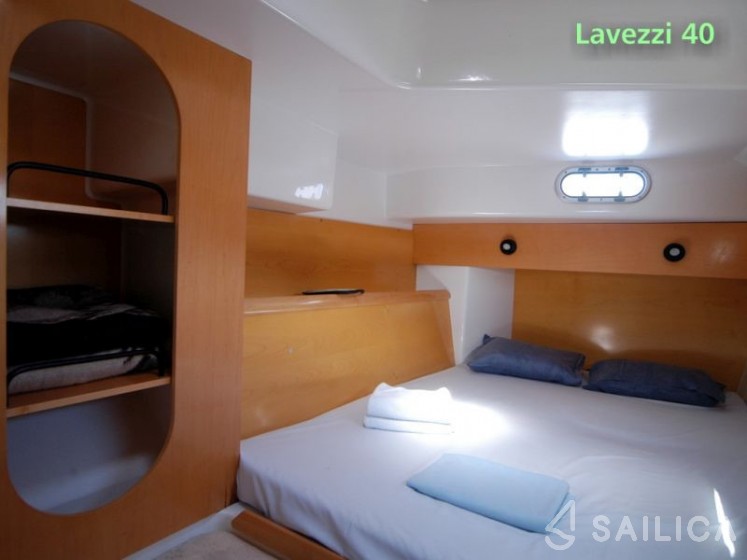Lavezzi 40 - Photo #10 Lavezzi 40 - Yacht Charter Sailica