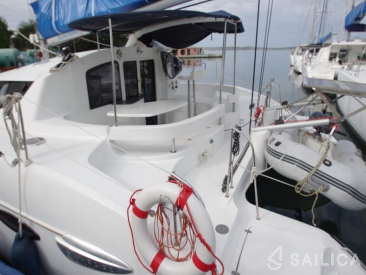 Lavezzi 40 - Photo #8 Lavezzi 40 - Yacht Charter Sailica
