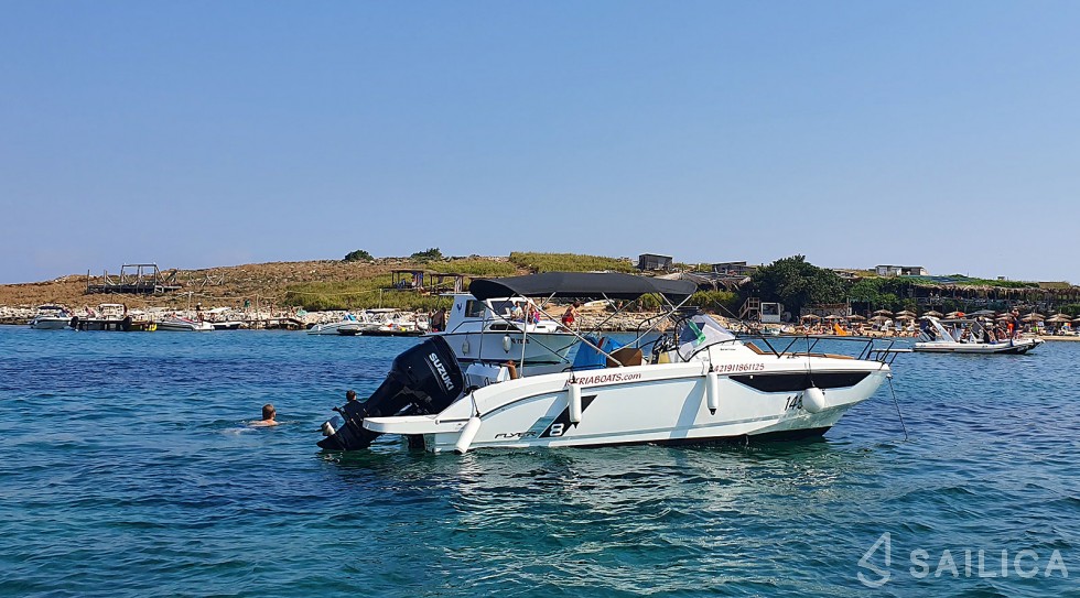 Beneteau Flyer 8 SUNdeck - Yacht Charter Sailica