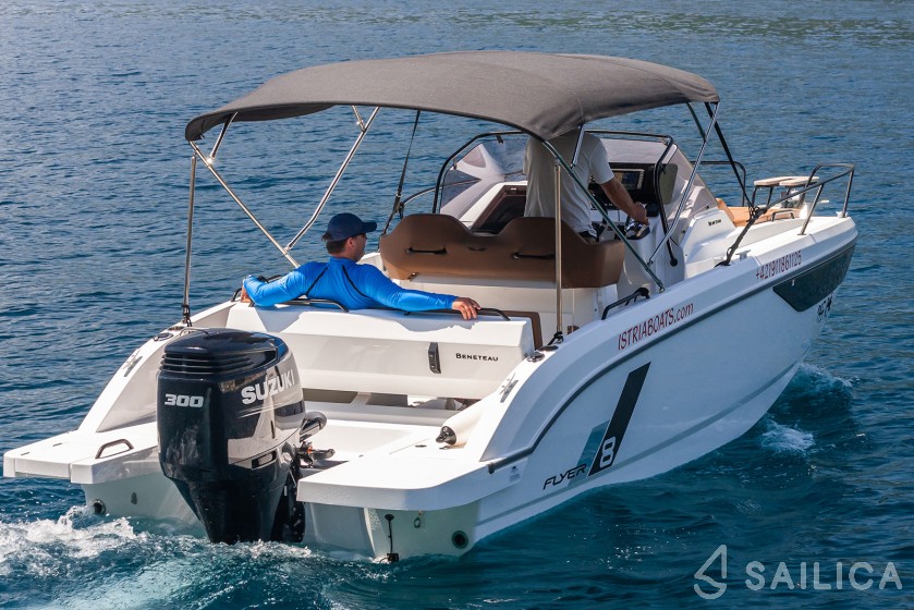 Beneteau Flyer 8 SUNdeck - Yacht Charter Sailica