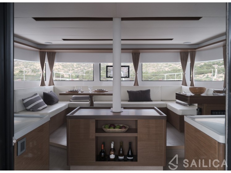 Lagoon 50 - Yacht Charter Sailica