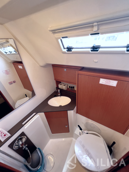 Bavaria 46 Cruiser - Yacht Charter Sailica
