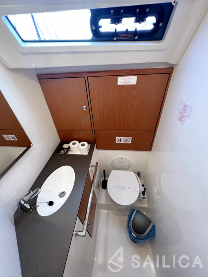 Bavaria 46 Cruiser - Yacht Charter Sailica