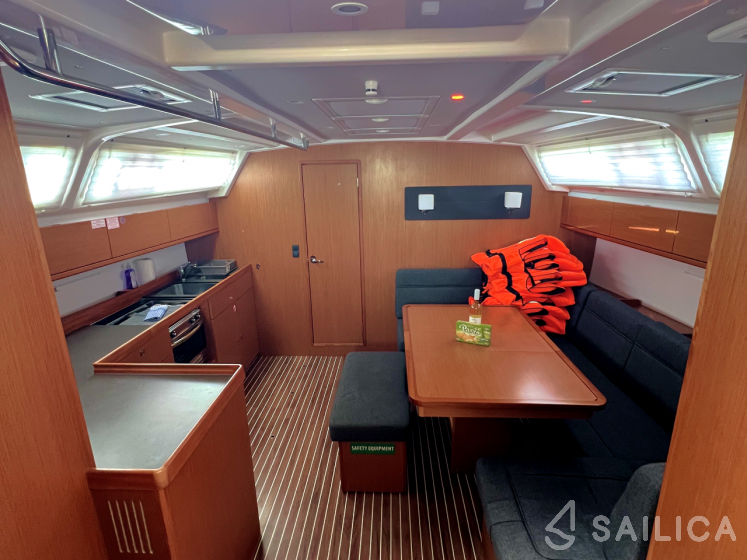 Bavaria 46 Cruiser - Yacht Charter Sailica