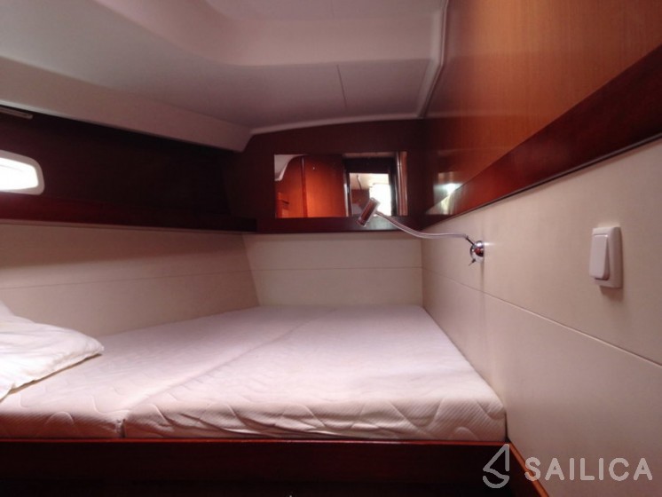 Oceanis 50 - 5 + 1 cab. - Yacht Charter Sailica