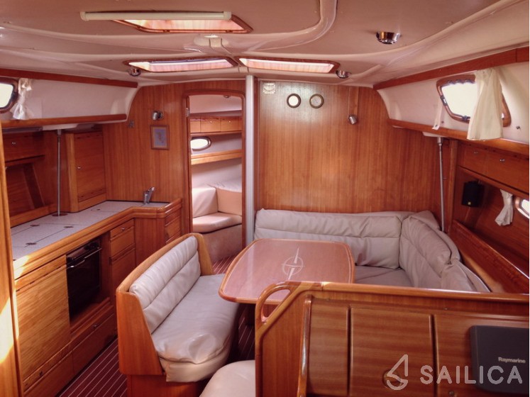 Bavaria 39 Cruiser - Yacht Charter Sailica