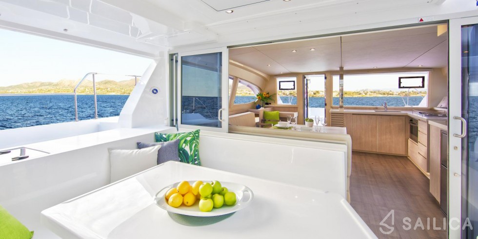 Leopard 40 - Yacht Charter Sailica