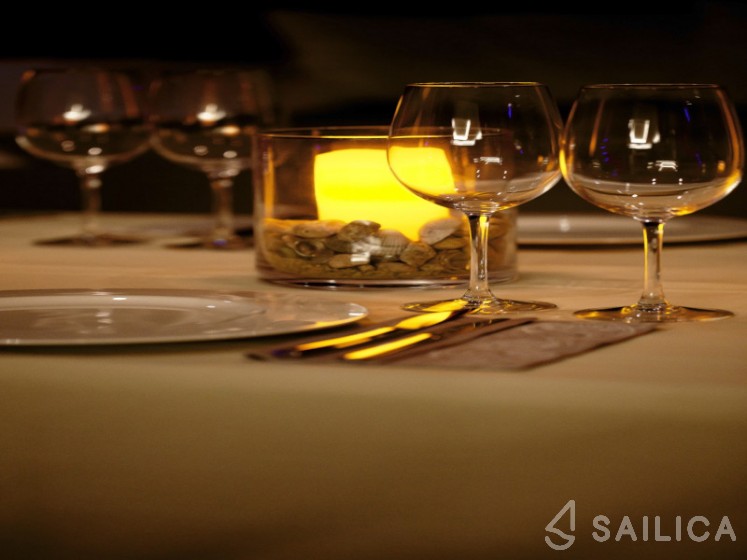 Victoria 67 - Yacht Charter Sailica