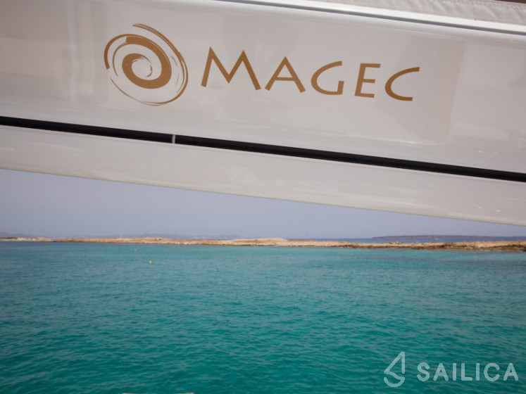 Victoria 67 - Yacht Charter Sailica