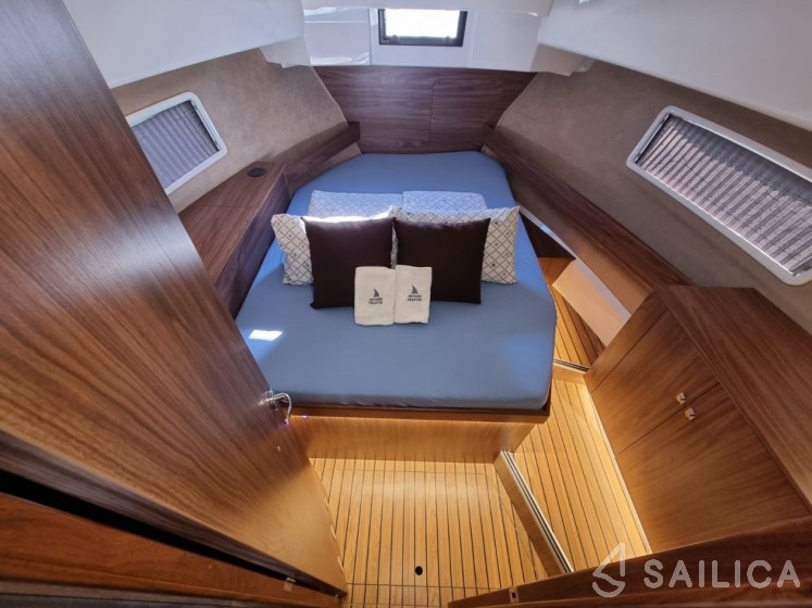 Balt 918 Titanium - Yacht Charter Sailica