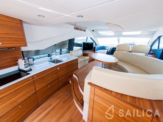 Sealine T 50 - Yacht Charter Sailica