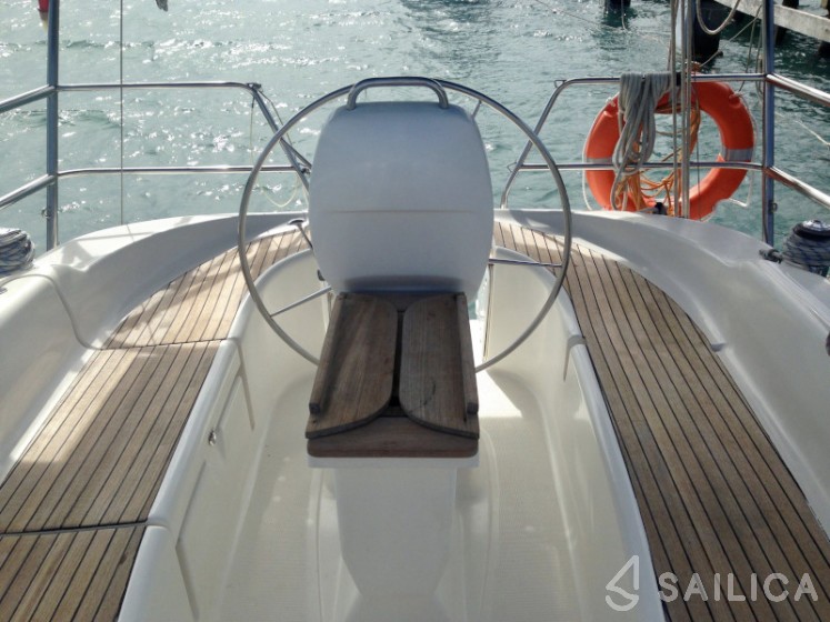 Bavaria 33 - Yacht Charter Sailica