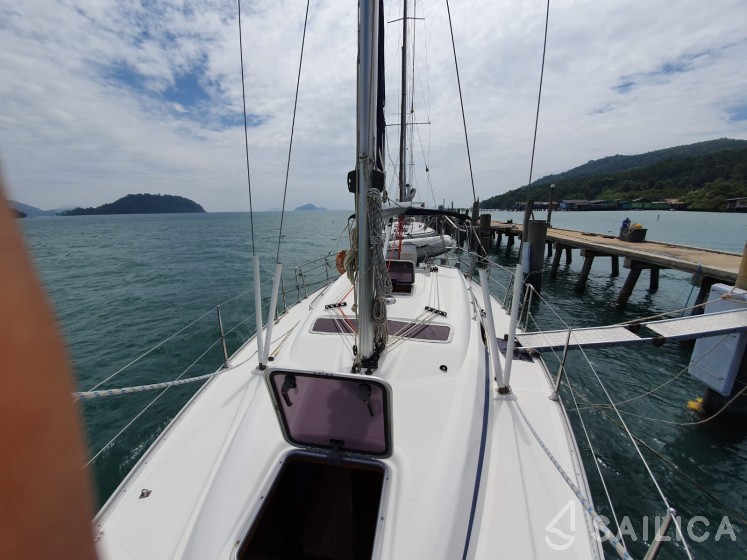 Bavaria 33 - Yacht Charter Sailica