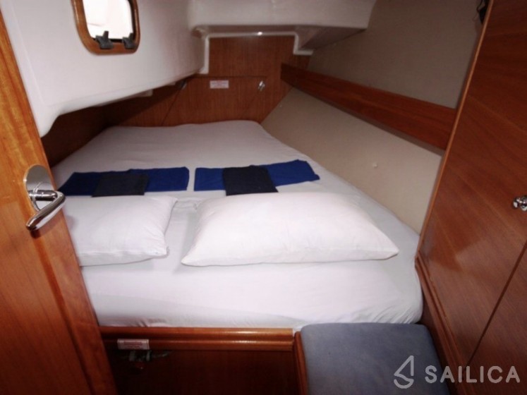 Bavaria 33 - Yacht Charter Sailica