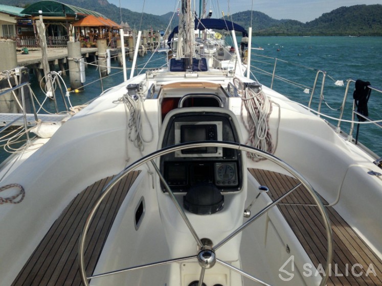 Bavaria 33 - Yacht Charter Sailica