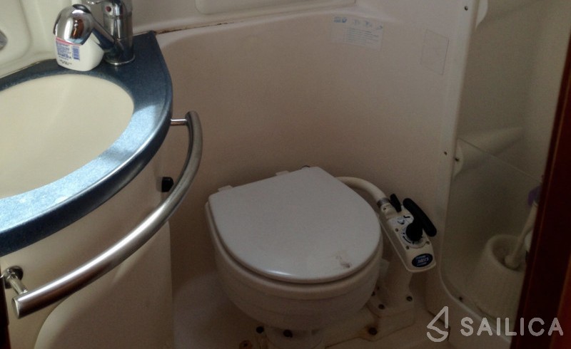 Bavaria 33 - Yacht Charter Sailica