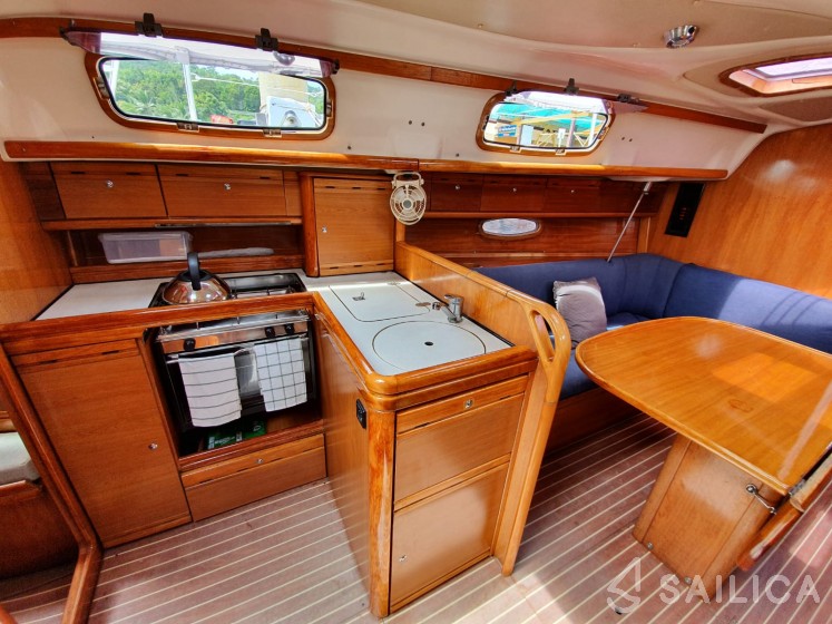 Bavaria 33 - Yacht Charter Sailica