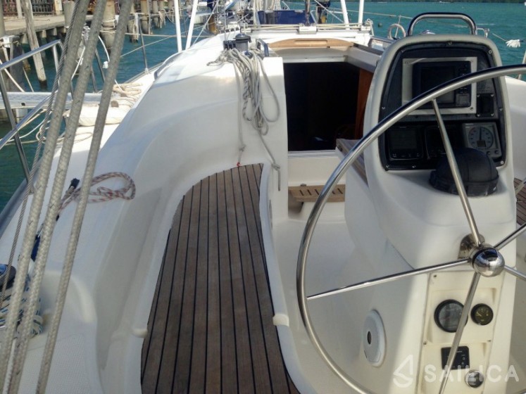 Bavaria 33 - Yacht Charter Sailica