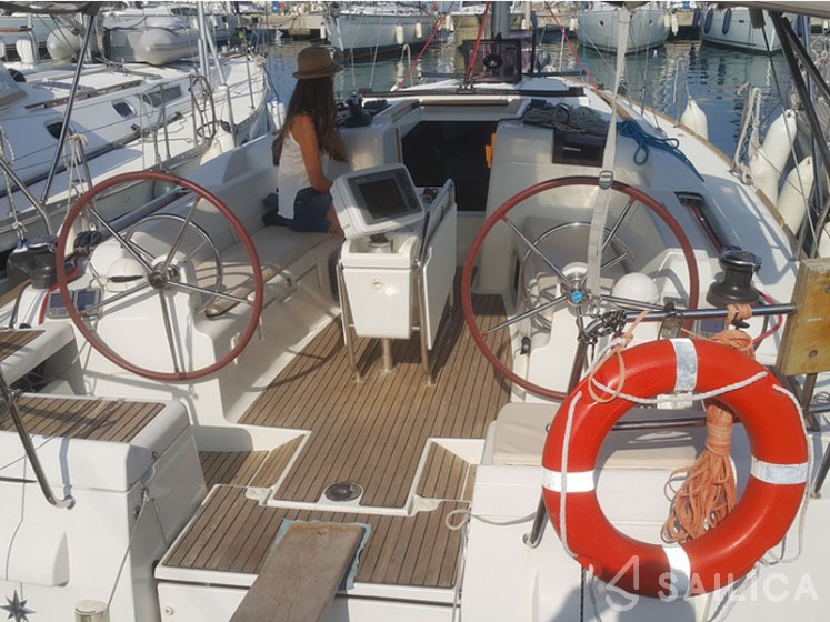 Sun Odyssey 409 - Yacht Charter Sailica