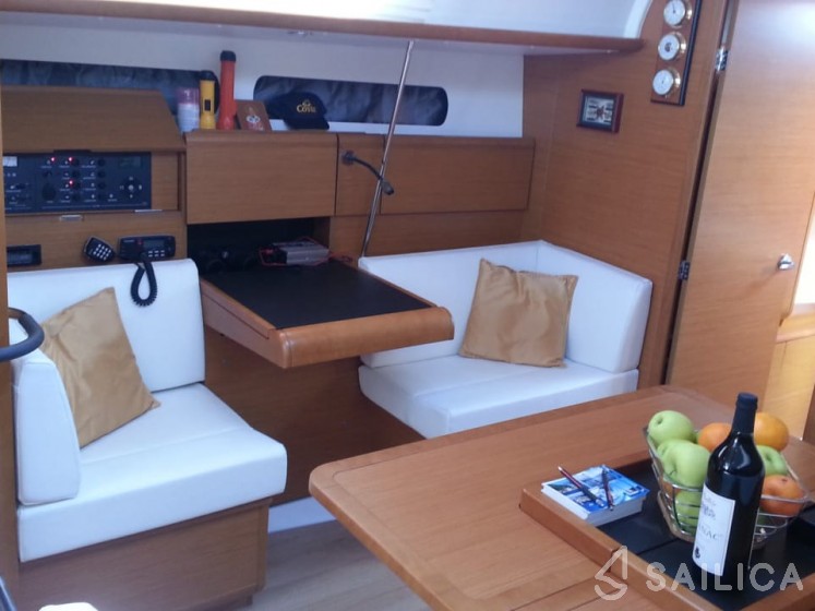 Sun Odyssey 409 - Yacht Charter Sailica