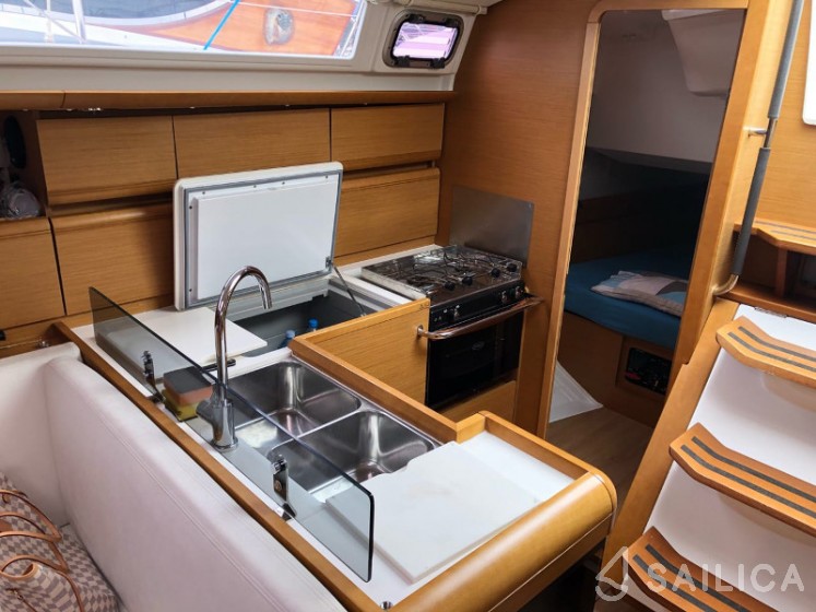 Sun Odyssey 409 - Yacht Charter Sailica