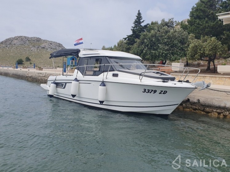 Merry Fisher 795 - Yacht Charter Sailica
