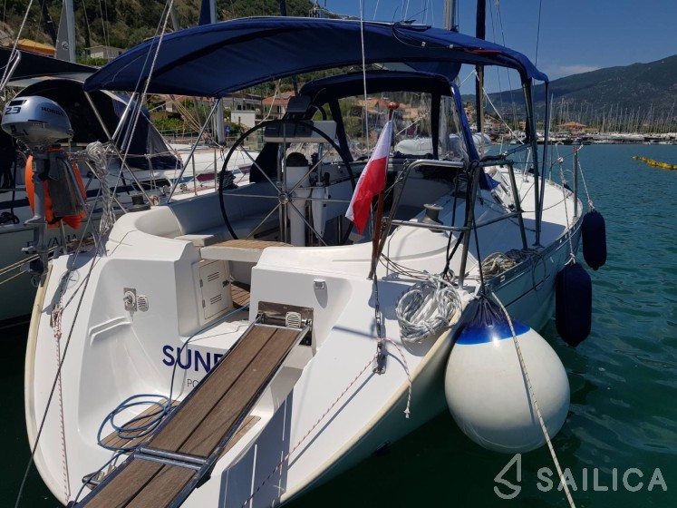 Dufour 41 - Yacht Charter Sailica