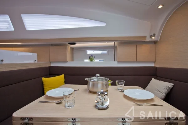 Elan 40 Impression - Yacht Charter Sailica