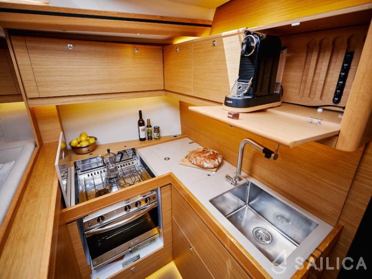 Dufour 520 Grand Large - Yacht Charter Sailica